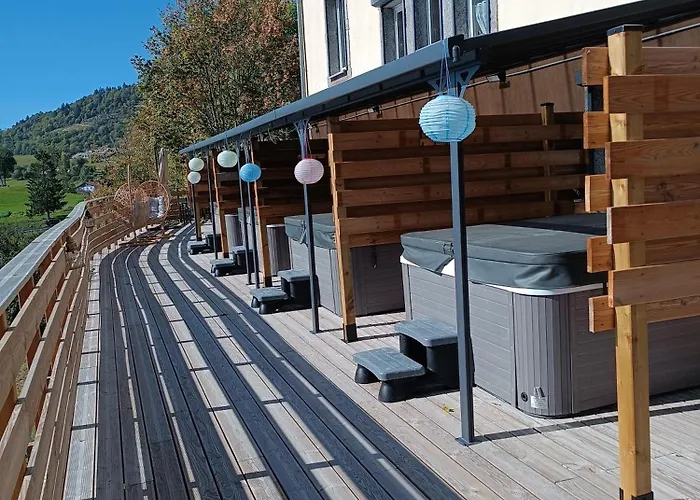 アパート Les Bambi & Jacuzzi Privatif ラ・ブレス