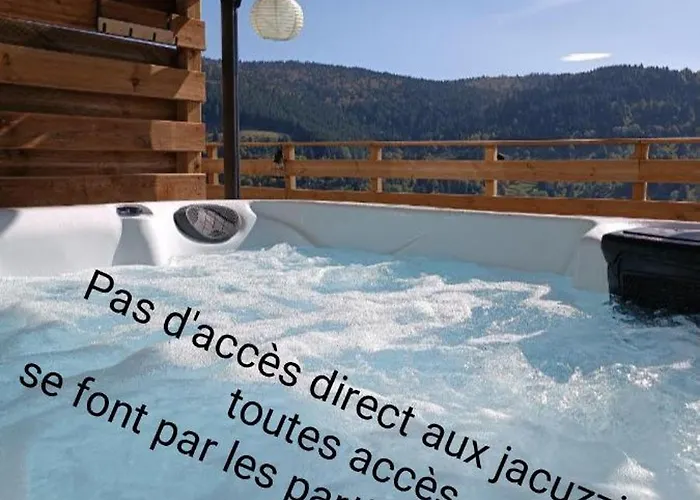 Les Bambi & Jacuzzi Privatif アパート